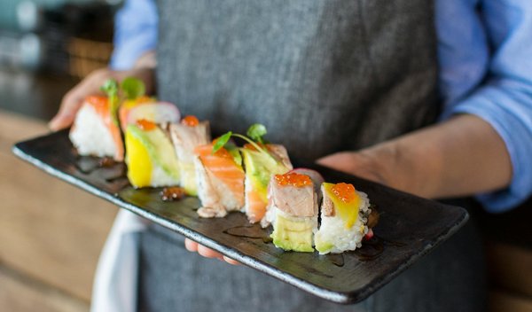 Peut-on trouver une croisière qui offre des ateliers de cuisine japonaise avec des chefs locaux?